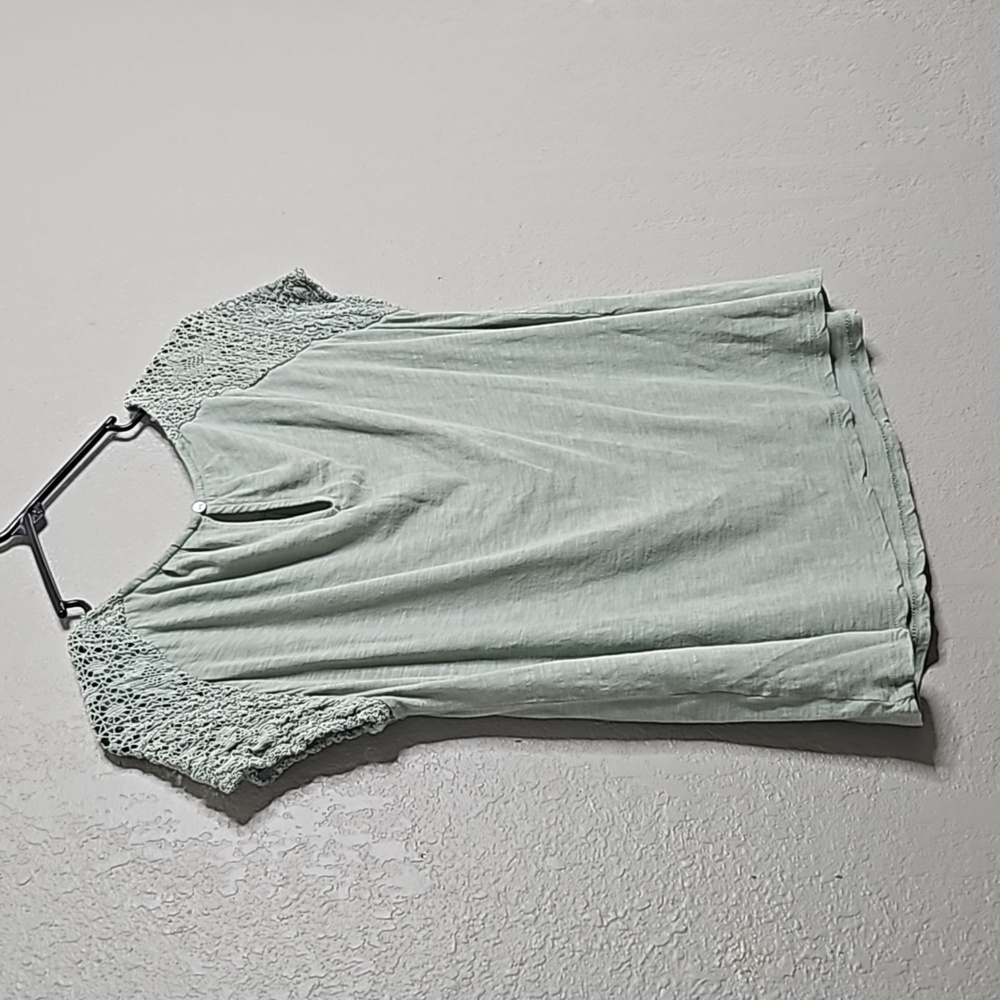 Sage Green Lace Tee Lucky Brand size small - Picture 5 of 5